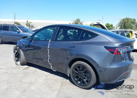 2022 Tesla Model Y Long Range Dual Motor All-Wheel Drive из США, поврежденный, VIN 7SAYGDEE4NF462065